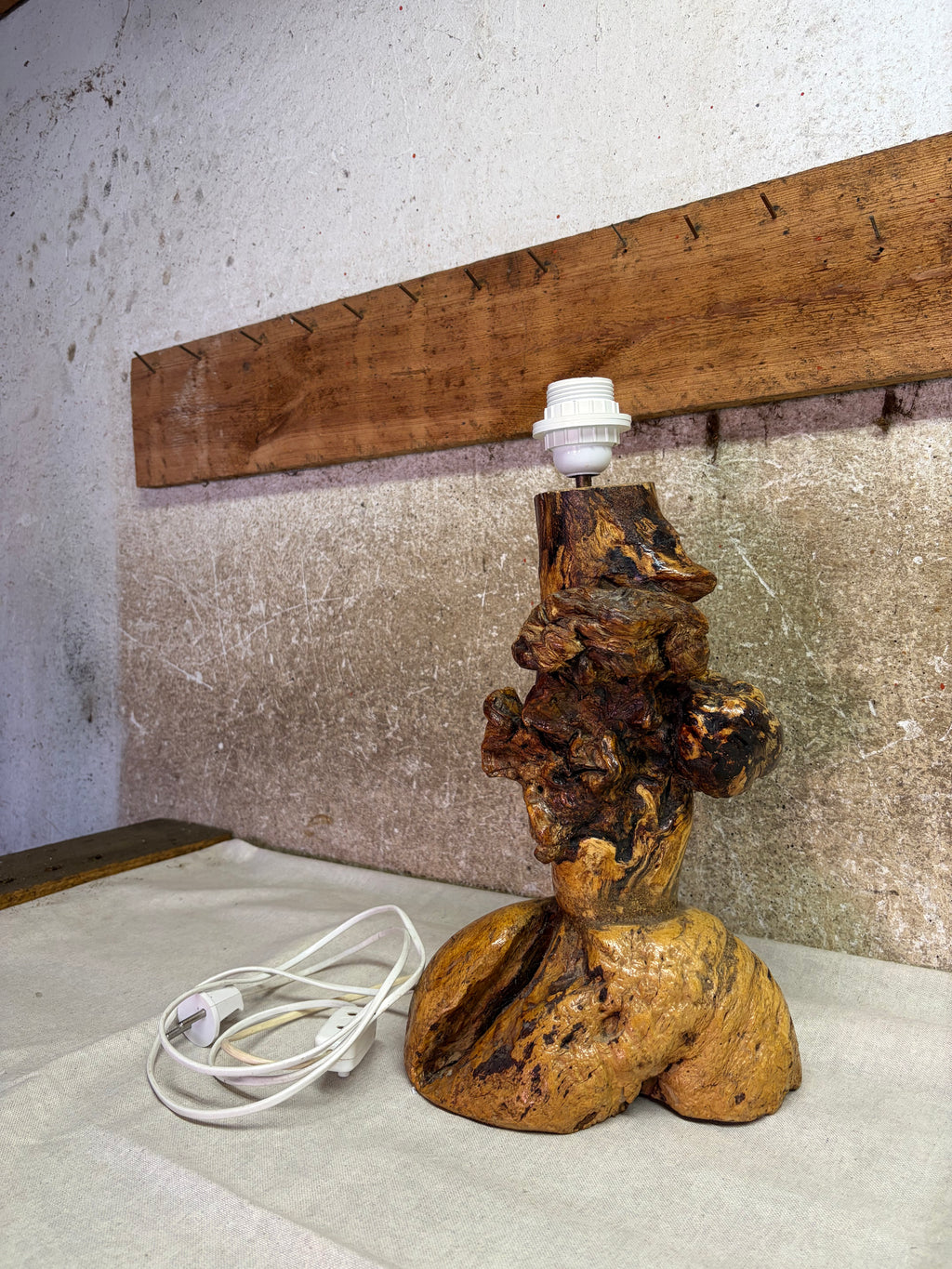 Wooden burl lamp